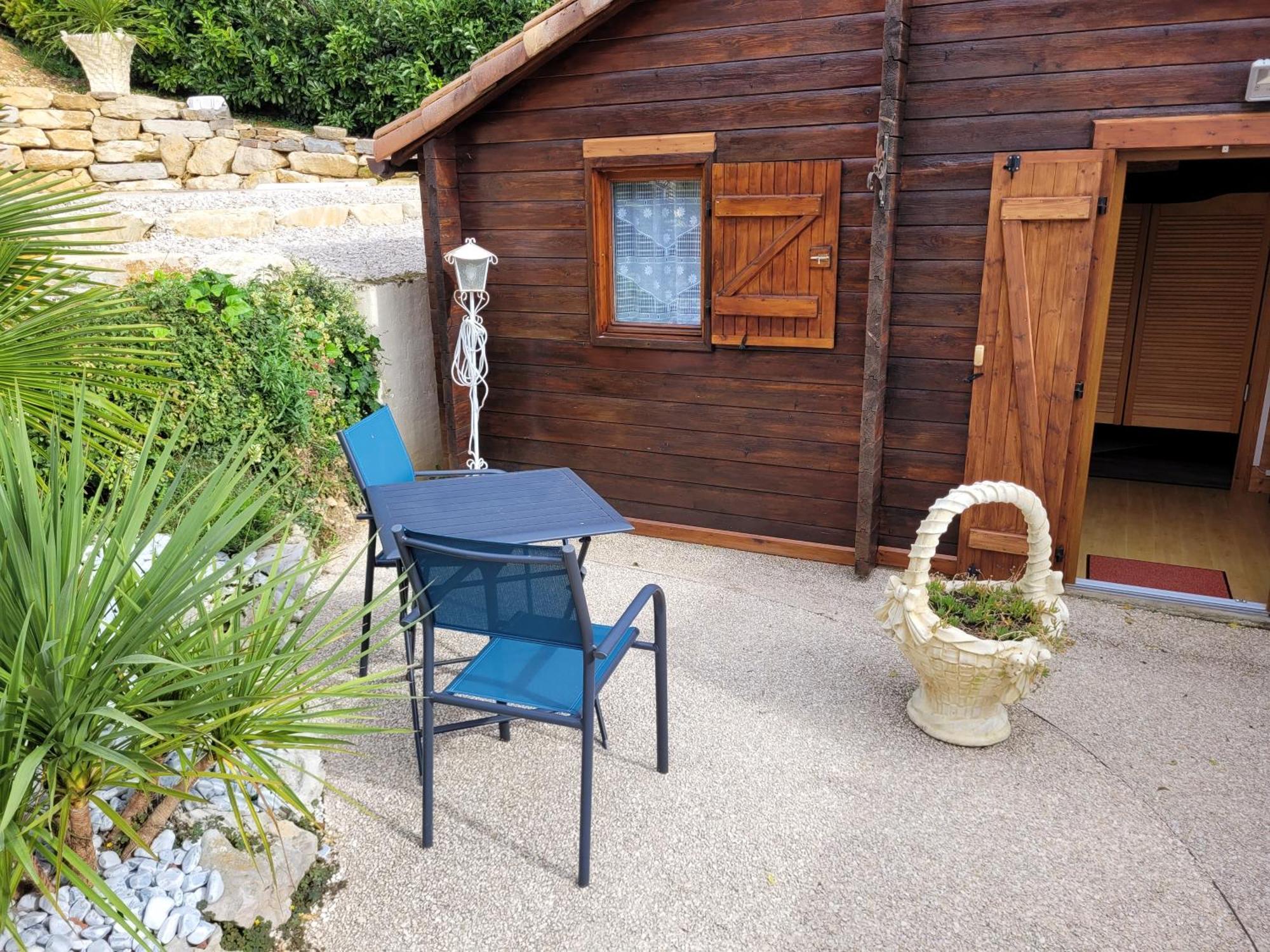 Au Petit Chalet Gigouzac Εξωτερικό φωτογραφία